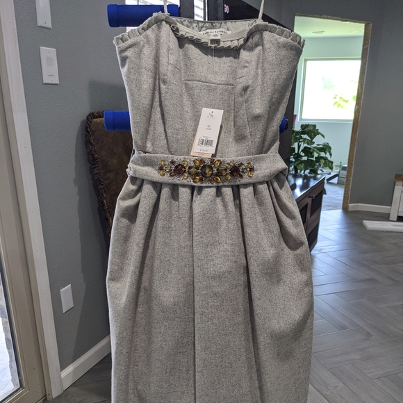 Dress - Picture 1 of 7